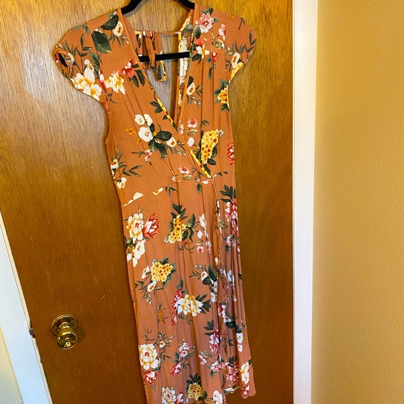 Wrap Dress 🌺 - Picture 1 of 3